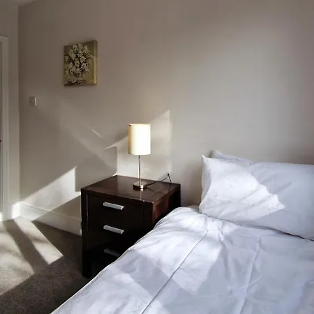 2 Minute Walk To Luas Holiday home *