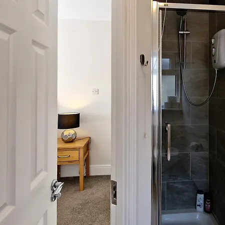 Holiday home 2 Minute Walk To Luas Dublin