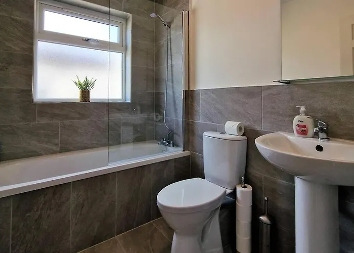 2 Minute Walk To Luas דבלין